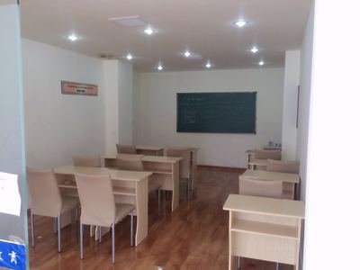 旺蒼縣戴氏教育咨詢 專業教育規劃，助力學子成才